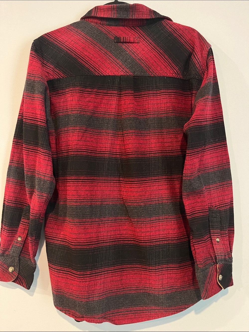 Legendary Whitetails Red and Black Plaid Button-Down Shirt - Picture 3 of 4